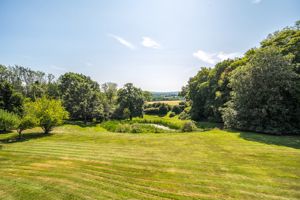 Photo 32- click for photo gallery